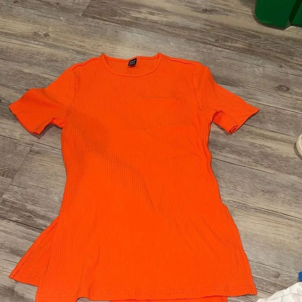 SHEIN Bright Orange Ribbed Short Sleeve Tee